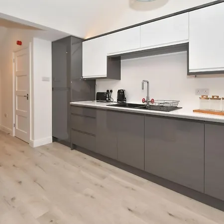 Antrobus Deluxe Apartments By Yourstays - 1 Bedroom Luxury Apartments In Congleton Exterior photo