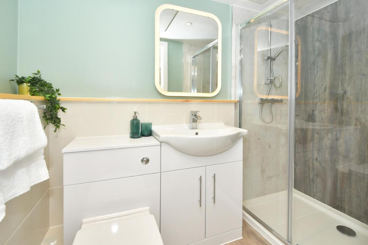 Antrobus Deluxe By Yourstays - 1 Bedroom Luxury In