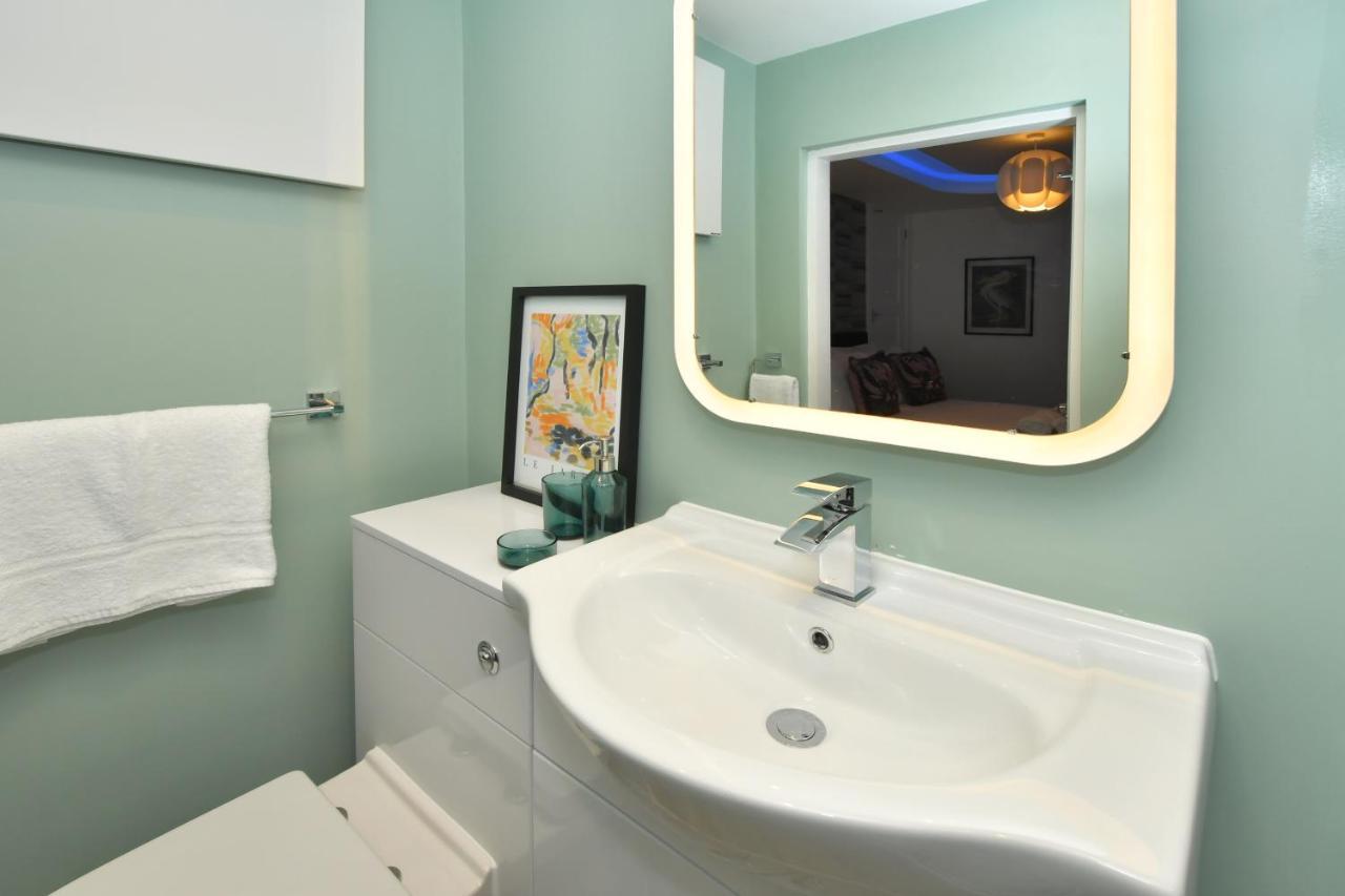 Apartment Antrobus Deluxe By Yourstays - 1 Bedroom Luxury In